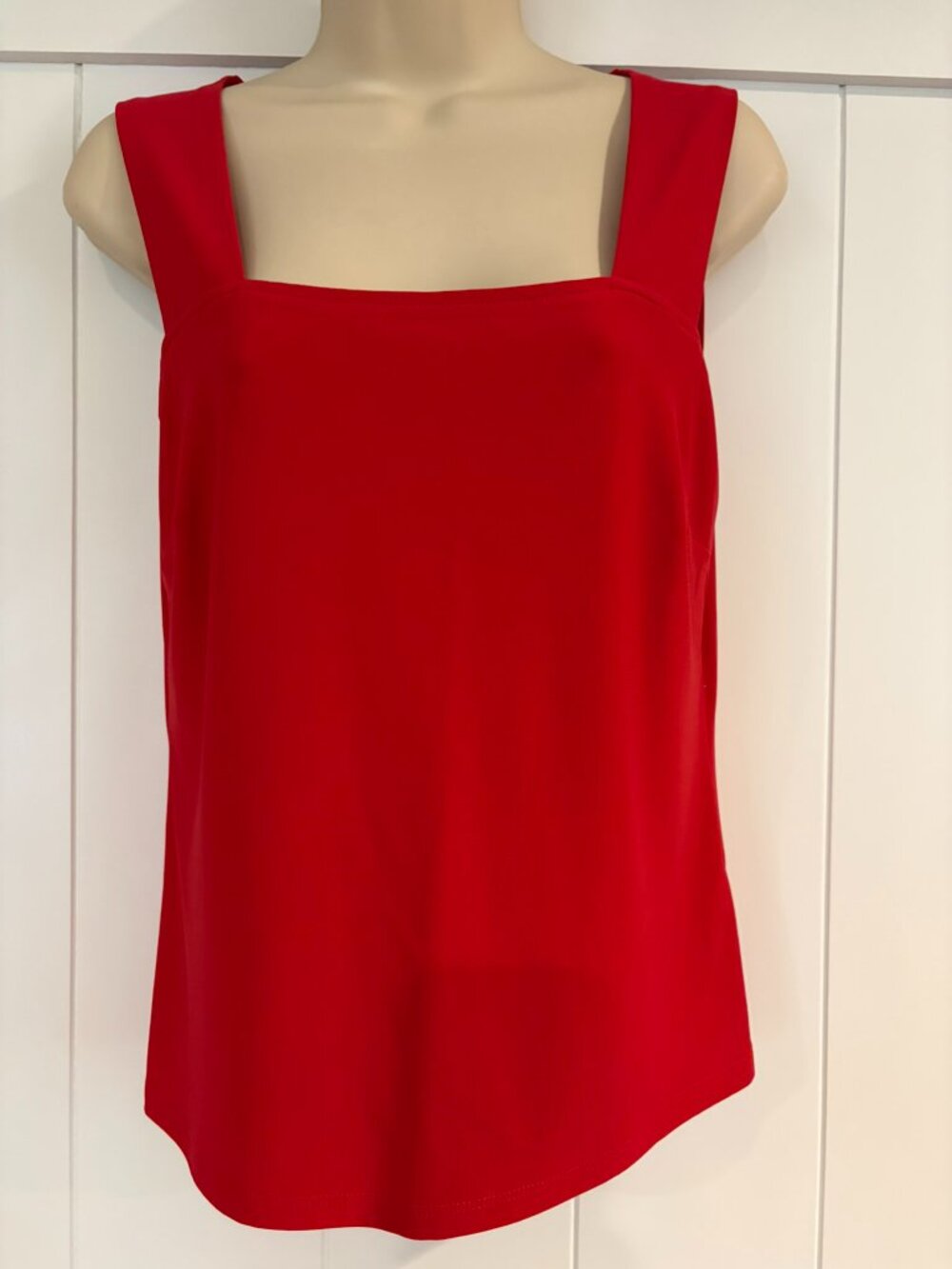 Frank Lyman Red Sleeveless Square Neck Top, Size 8